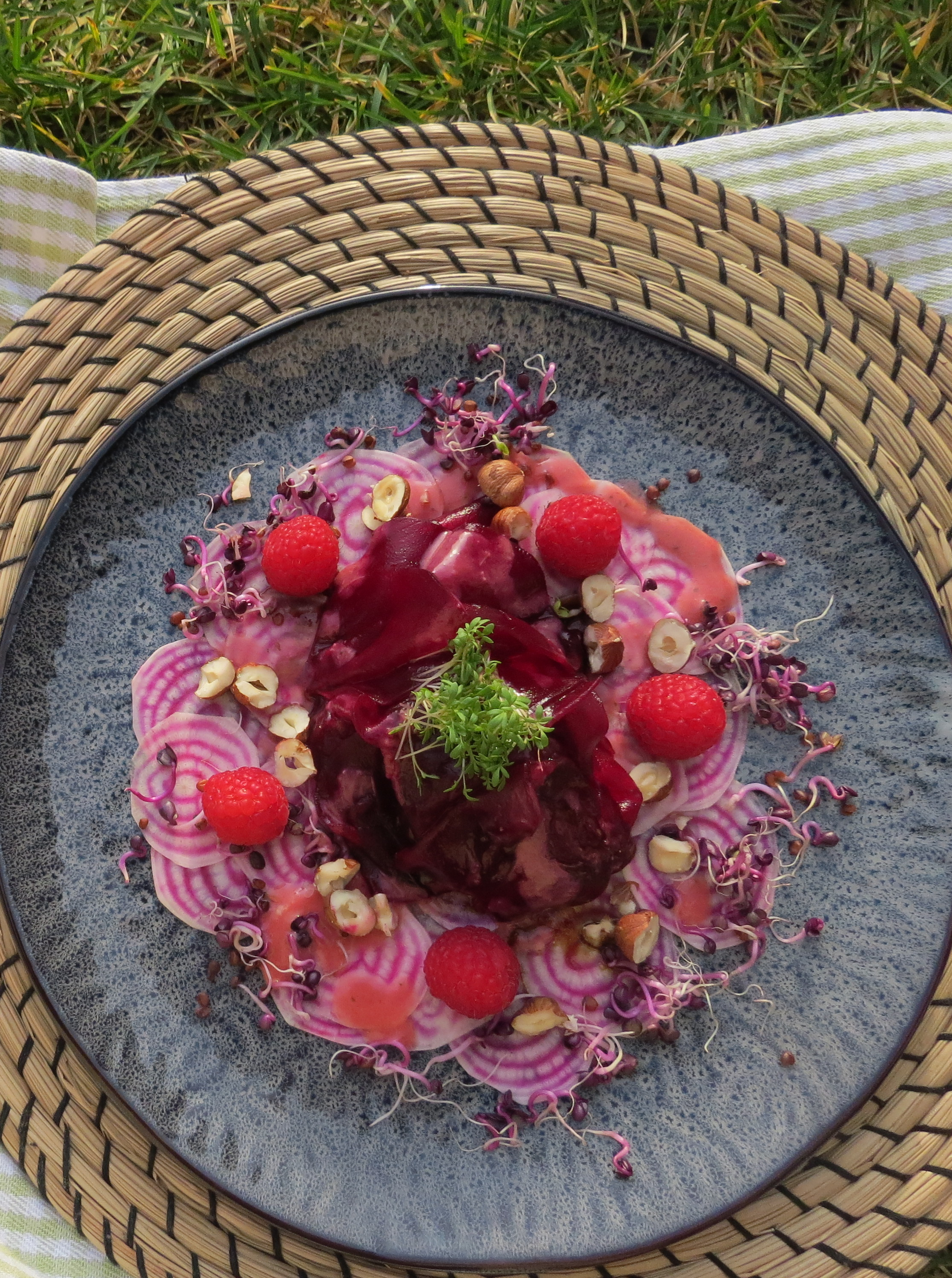 Gemüsesalat mit Himbeeren