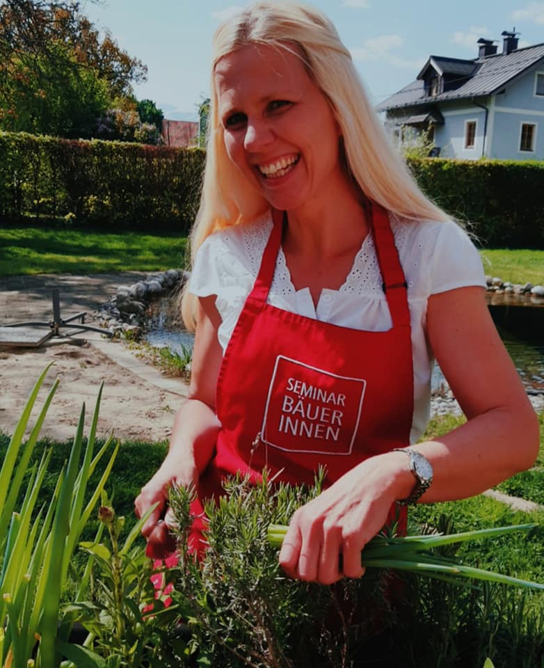 Seminarbäuerin im Garten