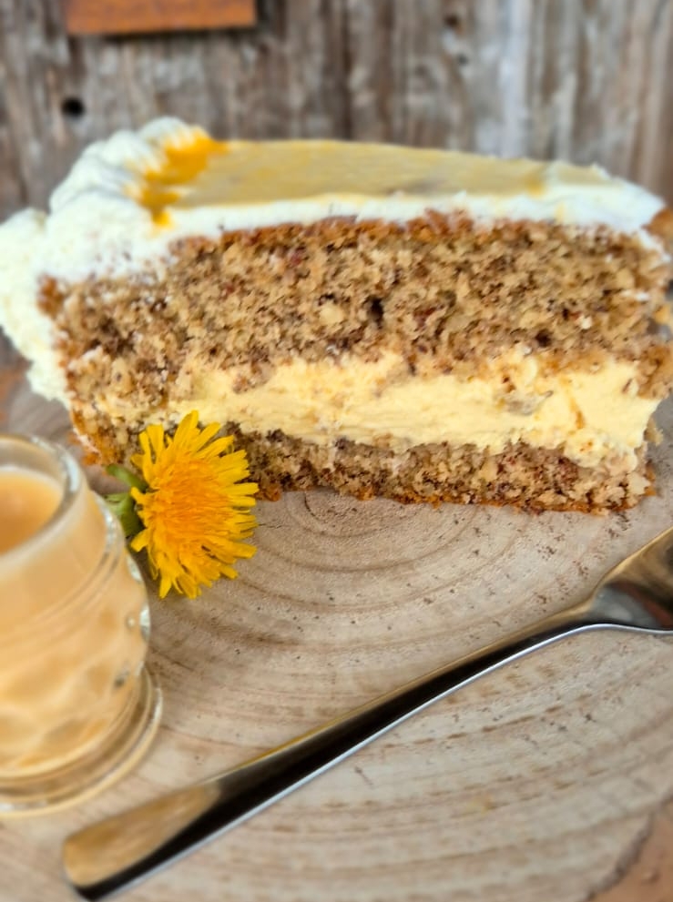 Nusskuchen mit Eierlikör
