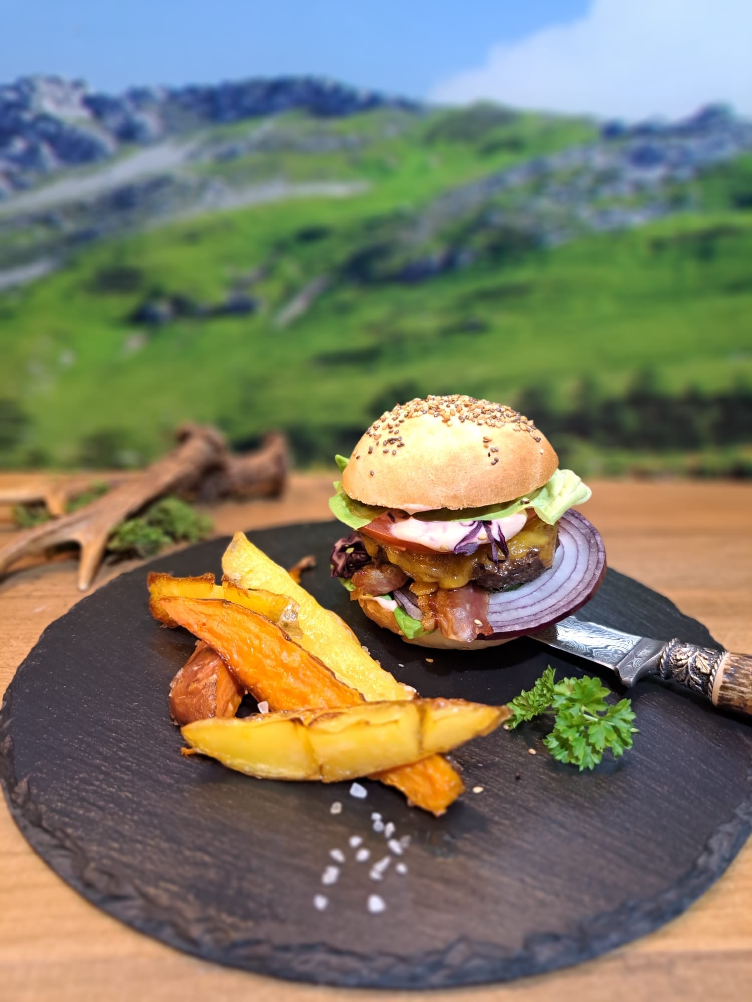 Burger mit Wedges